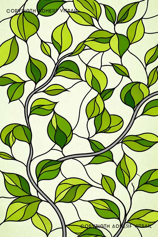 Film adhésif décoratif autocollant d’inspiration vitrail à motif de lianes et feuilles vertes stylisées, lignes courbes végétales sur fond clair, idéal pour fenêtre.