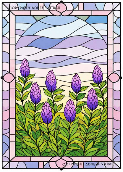 Film adhésif décoratif autocollant d’inspiration vitrail avec lavandes violettes et paysage doux, idéal pour fenêtre et décoration lumineuse.
